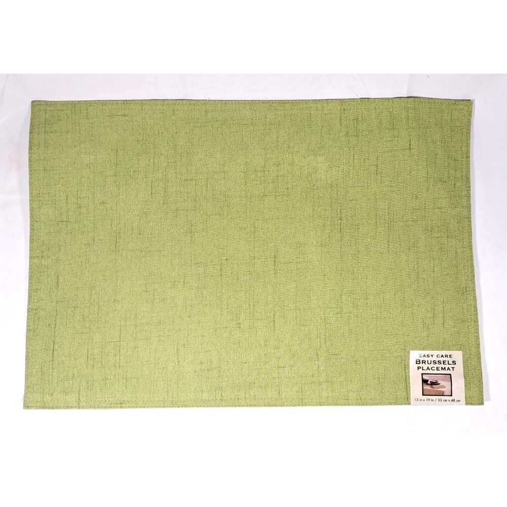 Easy Care Brussels Placemat‎ Sage Green Textured Linen Look 13x19 Rectangle
